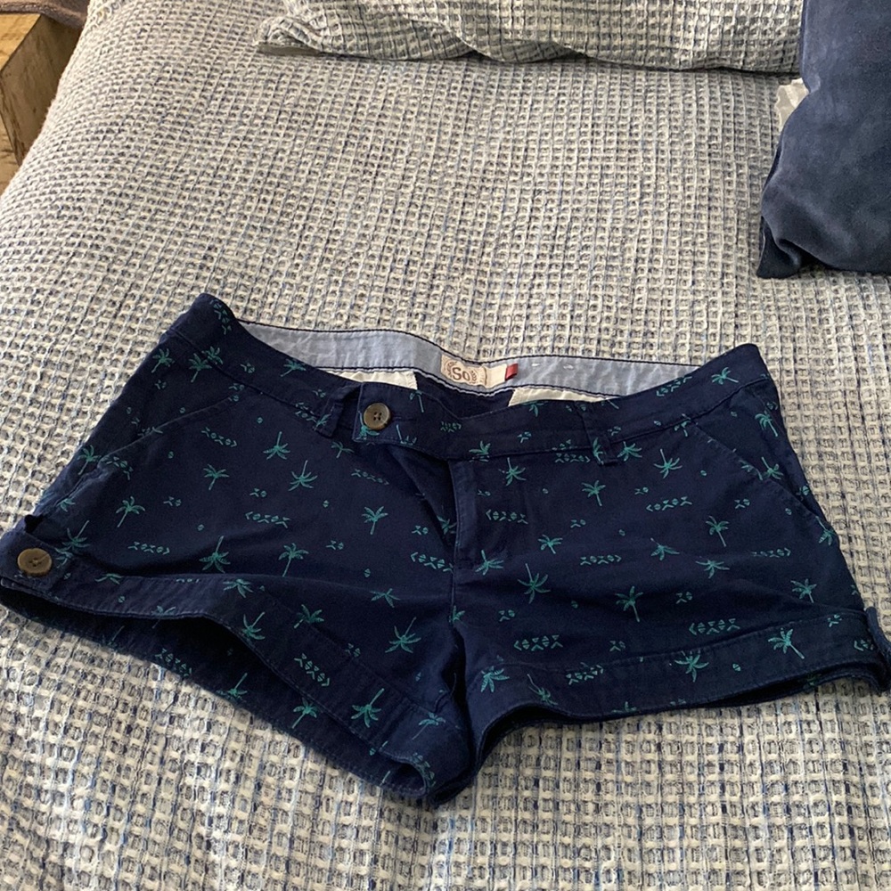 SO shorts blue with palm trees